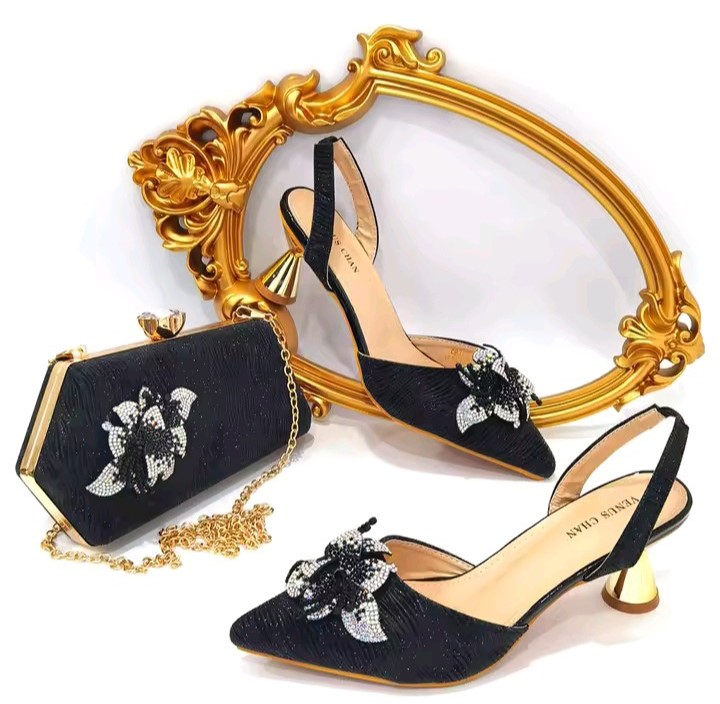 QSGFC 2023 Luxury SSS Grade Burgundy High Heels Metal Diamond Chain Decorative Handbag Fashion Banquet Shoes Bag Set For Women