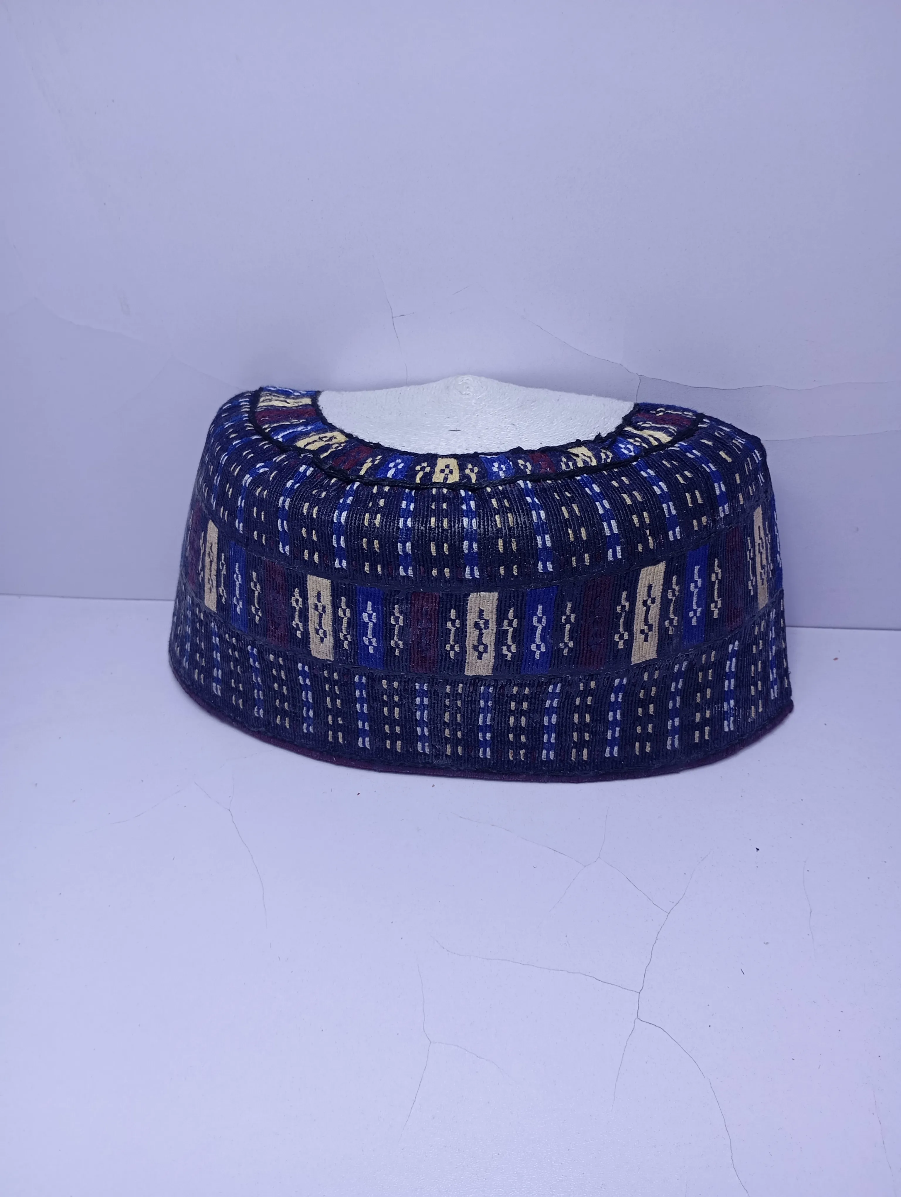 Original Handwoven Hausa Fulani Zawa Cap – Bangol Kindei Bama Style | Men’s Knitted Maiduguri Cap Sizeof 23 