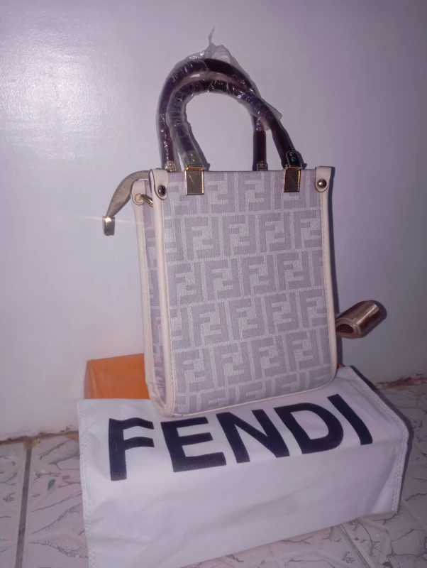 Fendi White Handbag - Elegant Luxury Fashion Bag