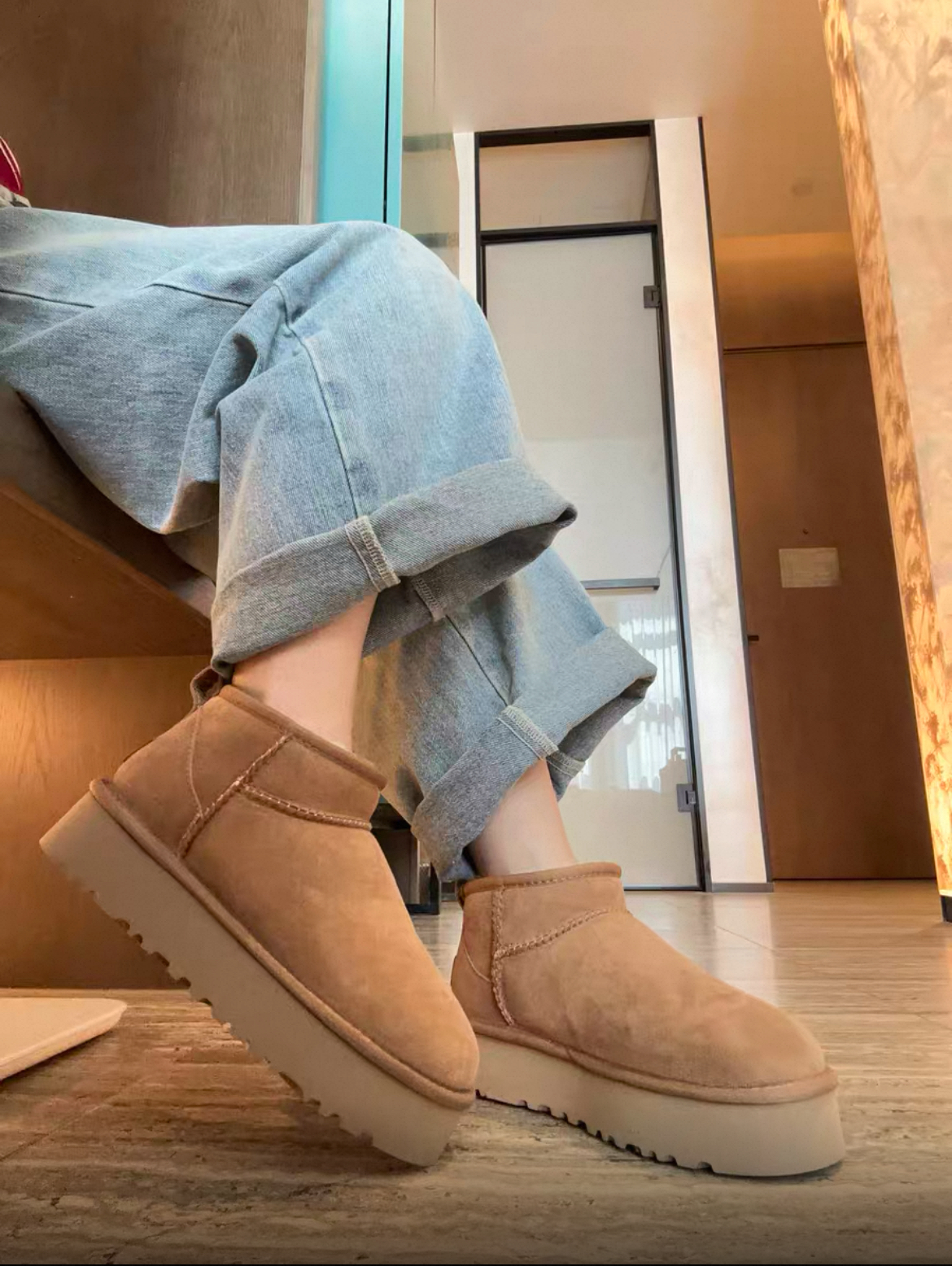 2025 New Australia Winter design mini snow boots Cow Suede Leather Women classic  Brand Ankle boots outdoors comfy sheep fur