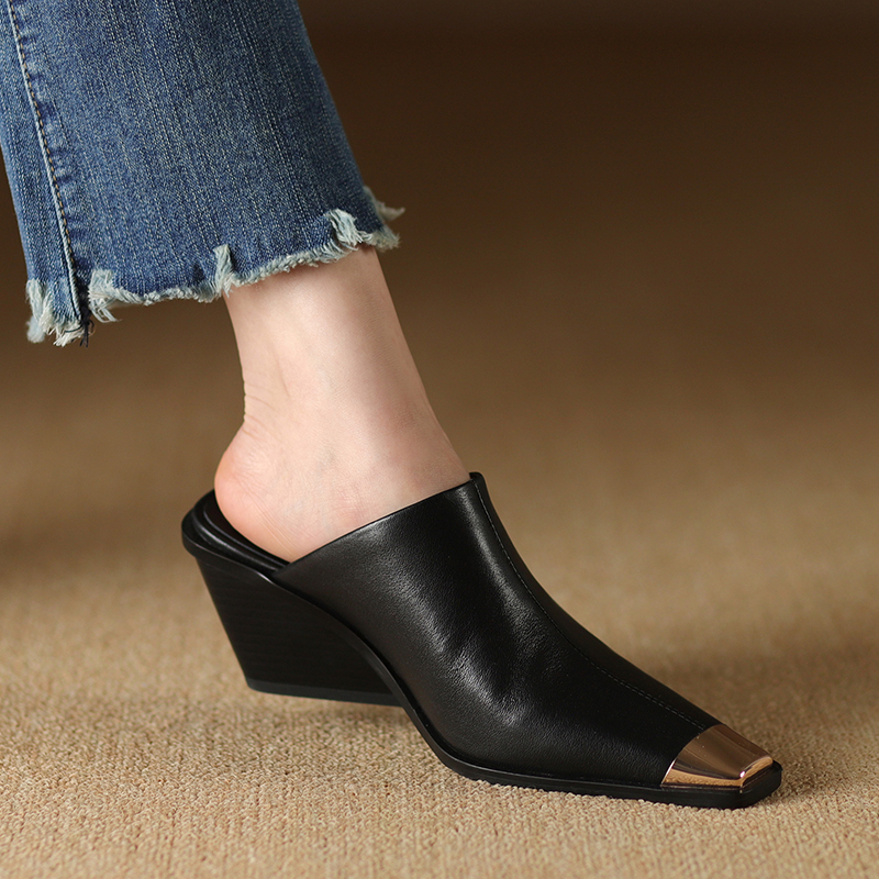 2025 New Ladies Genuine Leather Metal Head Mules Fashion Med Chunky Heels Summer Wedges Slippers Women Casual Office Shoes Woman