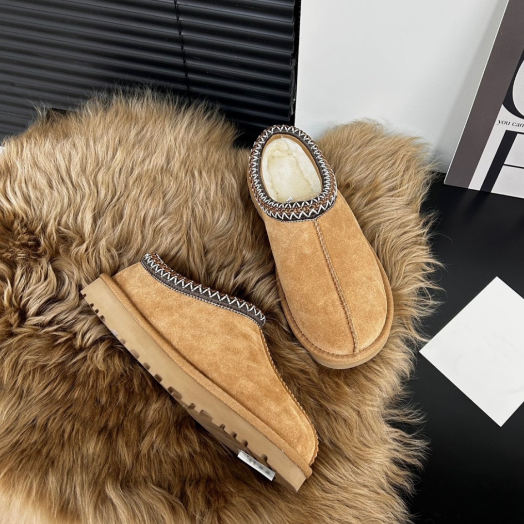 2025 New Australia Winter design mini snow boots Cow Suede Leather Women classic  Brand Ankle boots outdoors comfy sheep fur