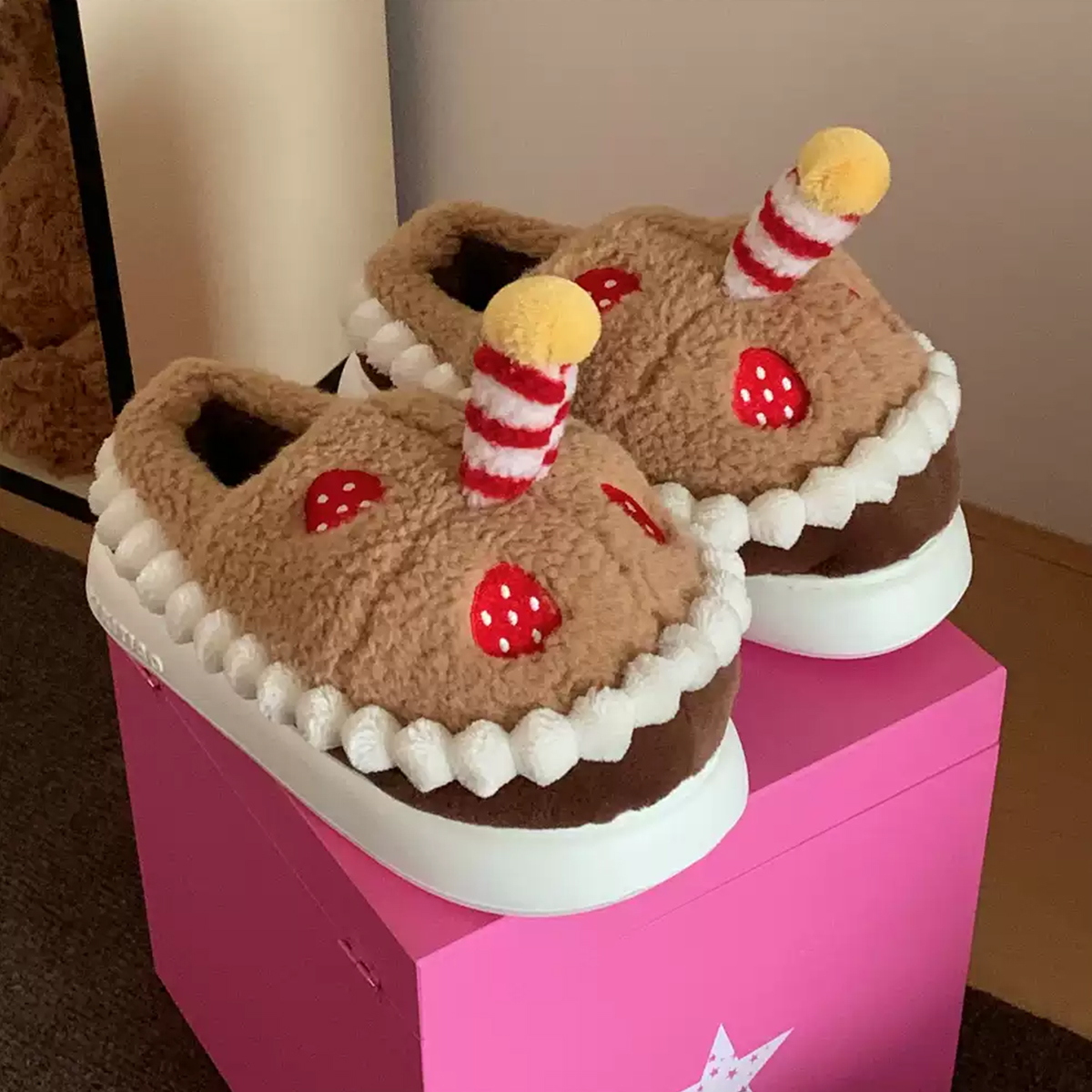 Creative and Fun Peanut-Shaped Home Warm Cotton Slippers for Women, Ins-Style Plush Non-Slip Winter Indoor Ladies' Slippers