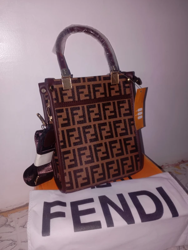 Fendi Brown Leather Bag - Stylish Designer Handbag