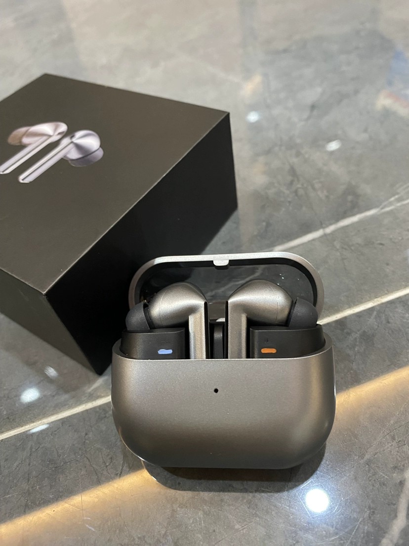 Buds 3 Pro Noise Reduction Wireless Bluetooth Earphone With Wireless Charging In Ear TWS Headset Immersive HIFI Sound Headphones