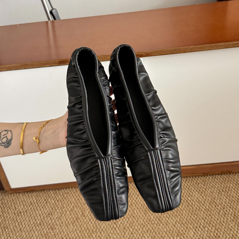 Women's Ballet Flats 2025 New Comfortable Pleated Loafers for Women Large Size Shallow Mouth Soft Sole Female Shoes