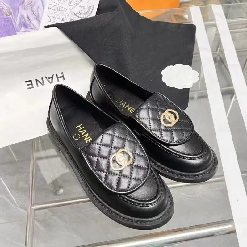 High-End Women's Thick-Heeled Slip-On Loafers Diamond Pattern Genuine Leather Shoes Retro One-Touch Fashionable Flat Heels