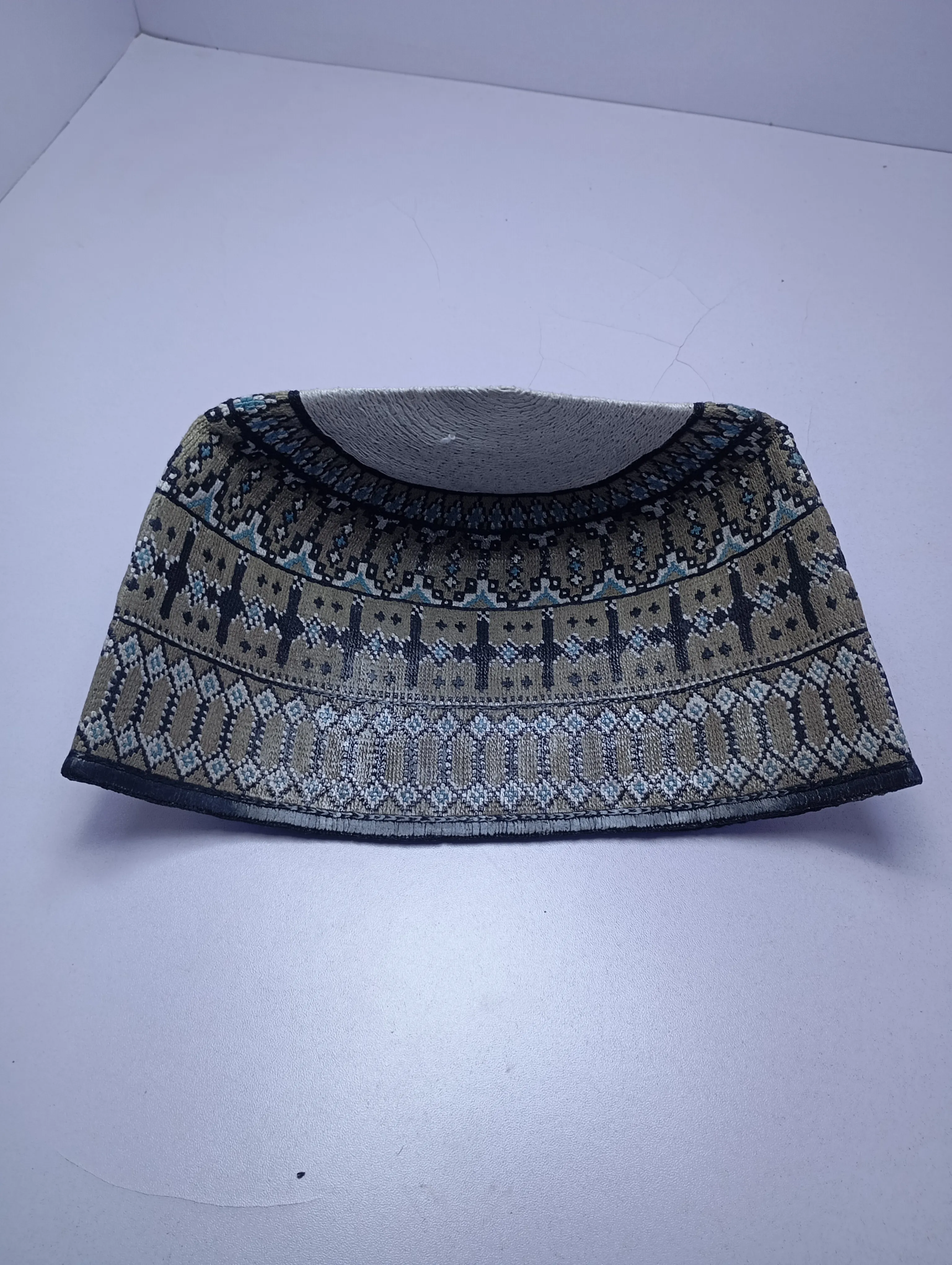 Original Handwoven Hausa Fulani Zawa Cap – Bangol Kindei Bama Style | Men’s Knitted Maiduguri Cap Sizeof 24 