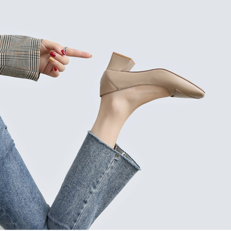 Spring and Autumn 2025 New Style Square Head Soft Sole Shoes, Soft Soles, Fashionable, Casual and Versatile Single Shoes