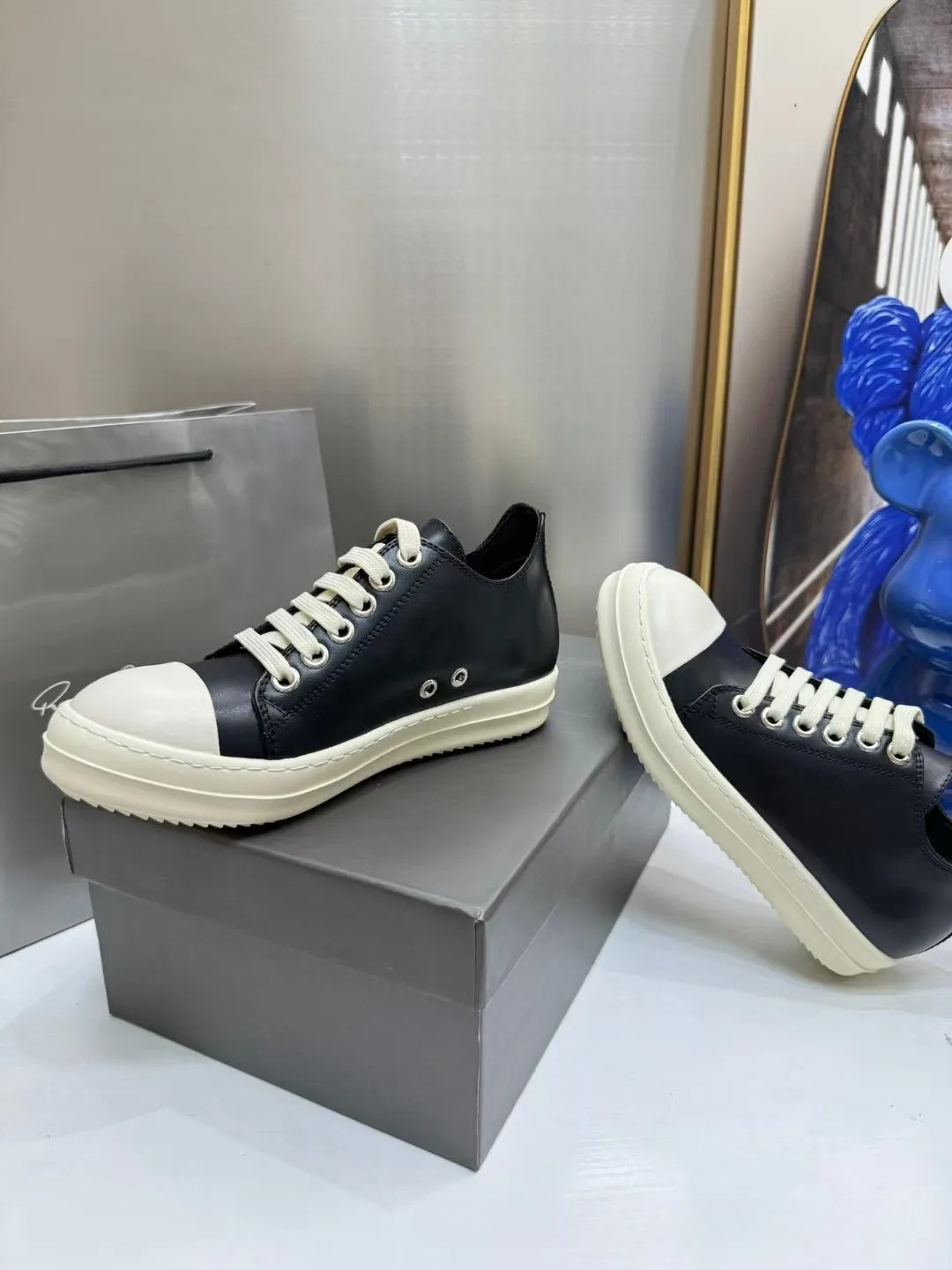 Rric High Quality Female Shoes Casual Sports Trend Thick Sole Couple Canvas Shoes Lace Up Black and White Board Shoes for Women