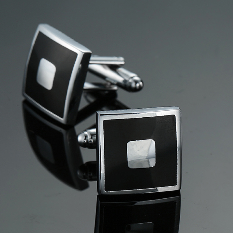 Cufflinks For Men Luxury Silvery Cuffs Retro Metal Cuff Links Mens French Square Button Shirts Business Jewelry Gift For Wedding