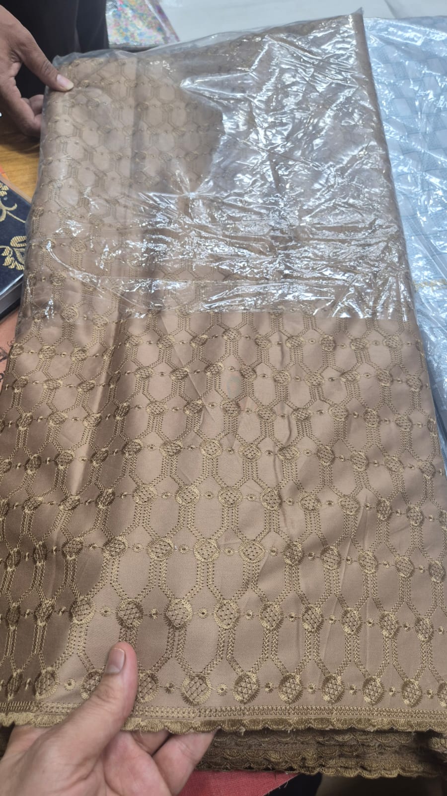 Men lace