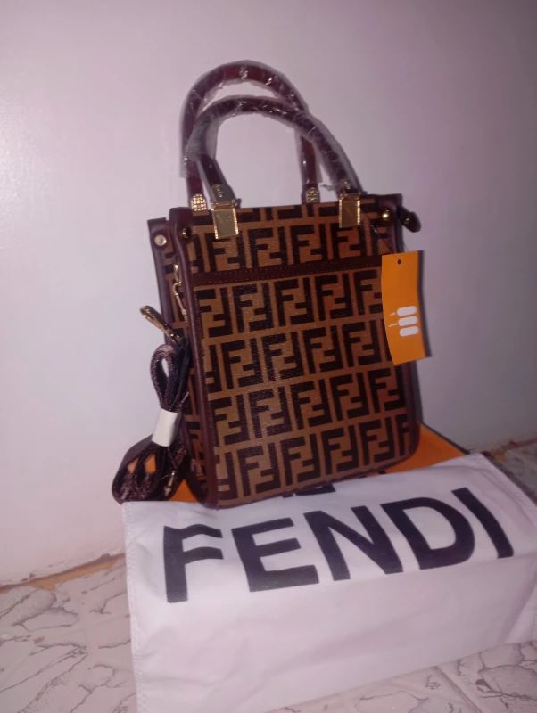 Fendi Brown Leather Bag - Stylish Designer Handbag