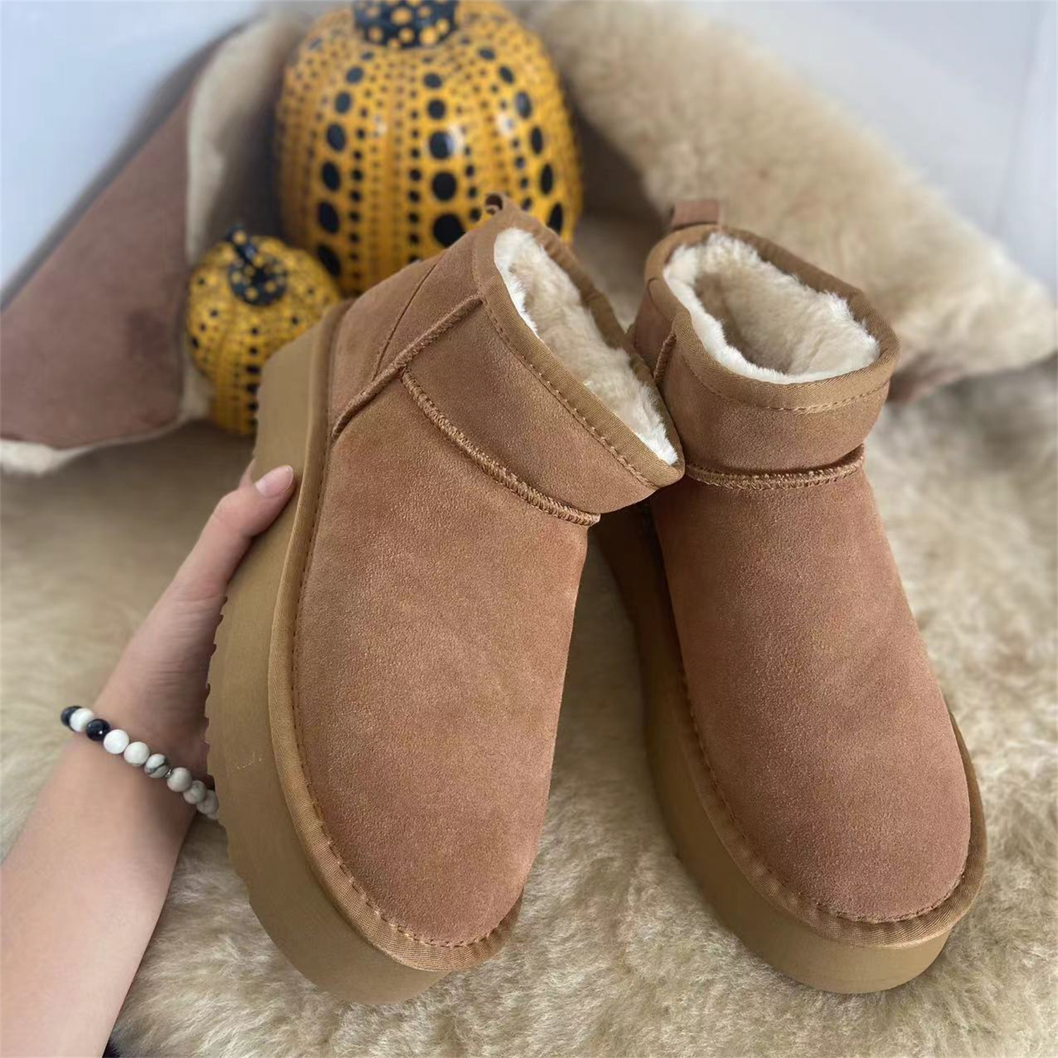 2025 New Australia Winter design mini snow boots Cow Suede Leather Women classic  Brand Ankle boots outdoors comfy sheep fur