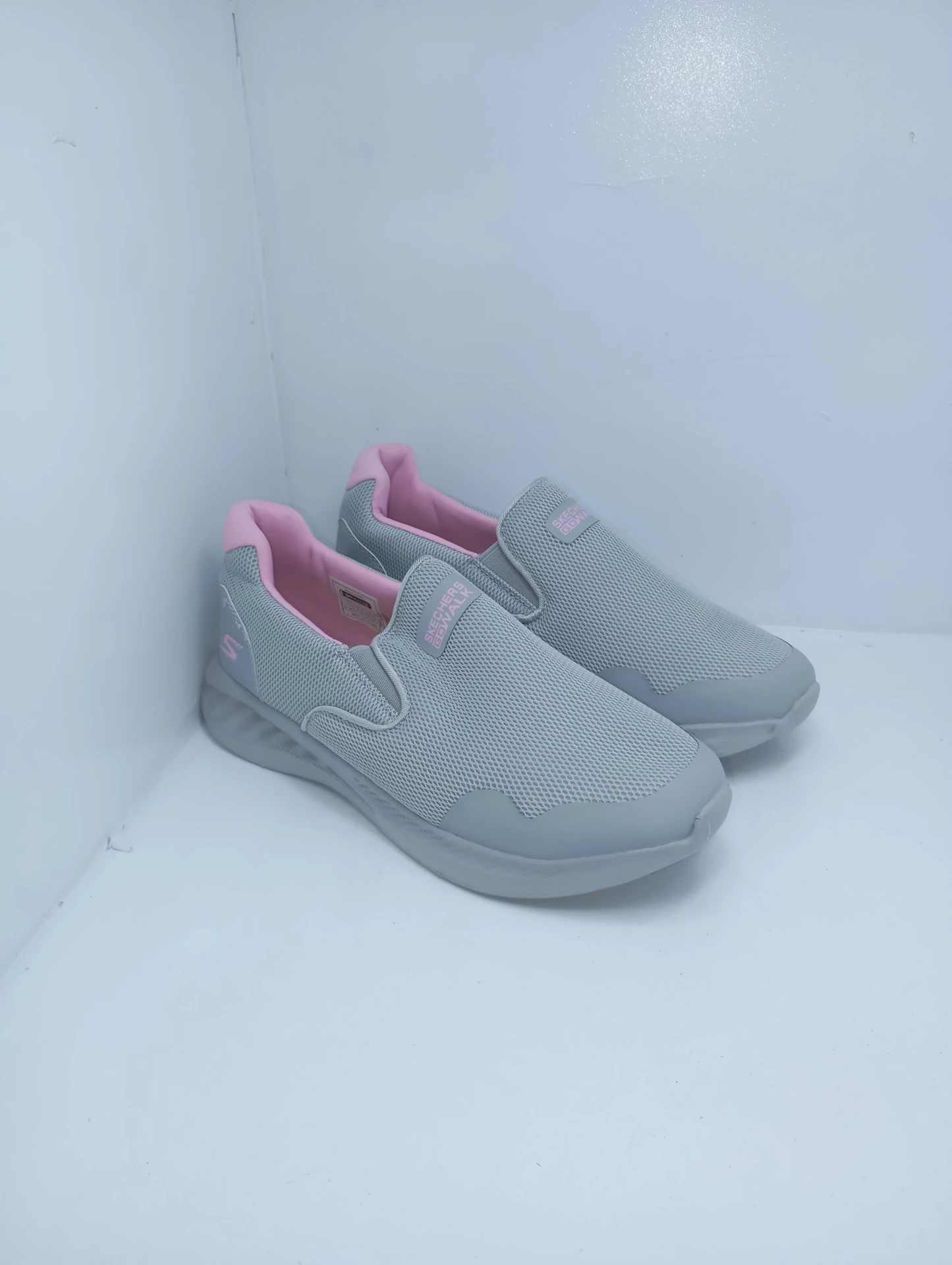 Skechers Sport Elite Lightweight Sneakers