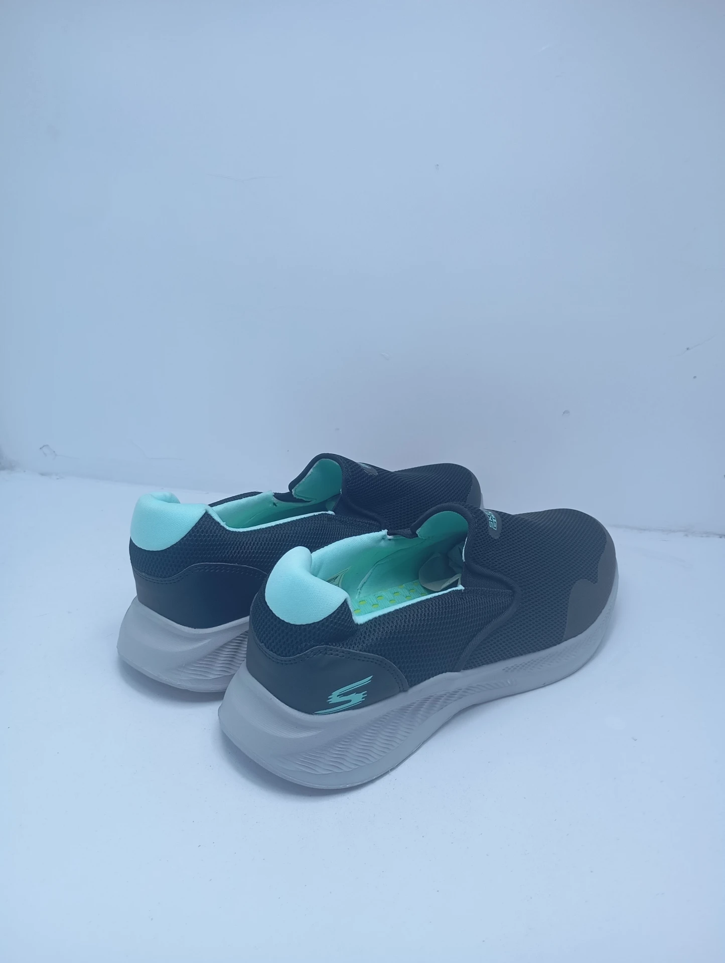 Skechers GO WALK 7 Performance Walking Shoes