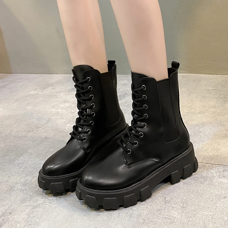 2025 New Fashion Thick Sole Thick Heel Women's Boots Large Size Women's Shoes Black Platform Sole Small Short Boots