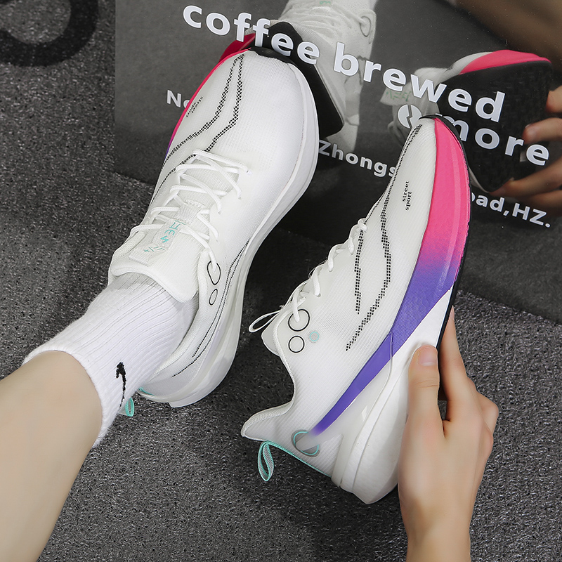 Men's and Women's Running Shoes Are Lightweight Breathable Comfortable and Suitable for Casual Sports