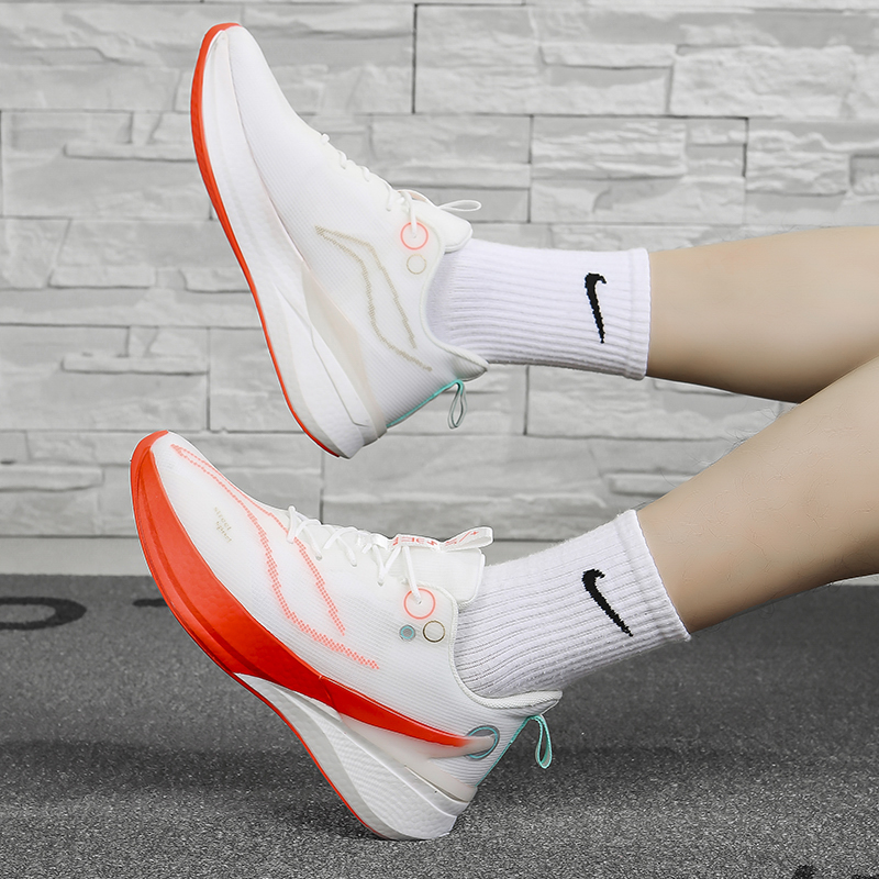 Men's and Women's Running Shoes Are Lightweight Breathable Comfortable and Suitable for Casual Sports