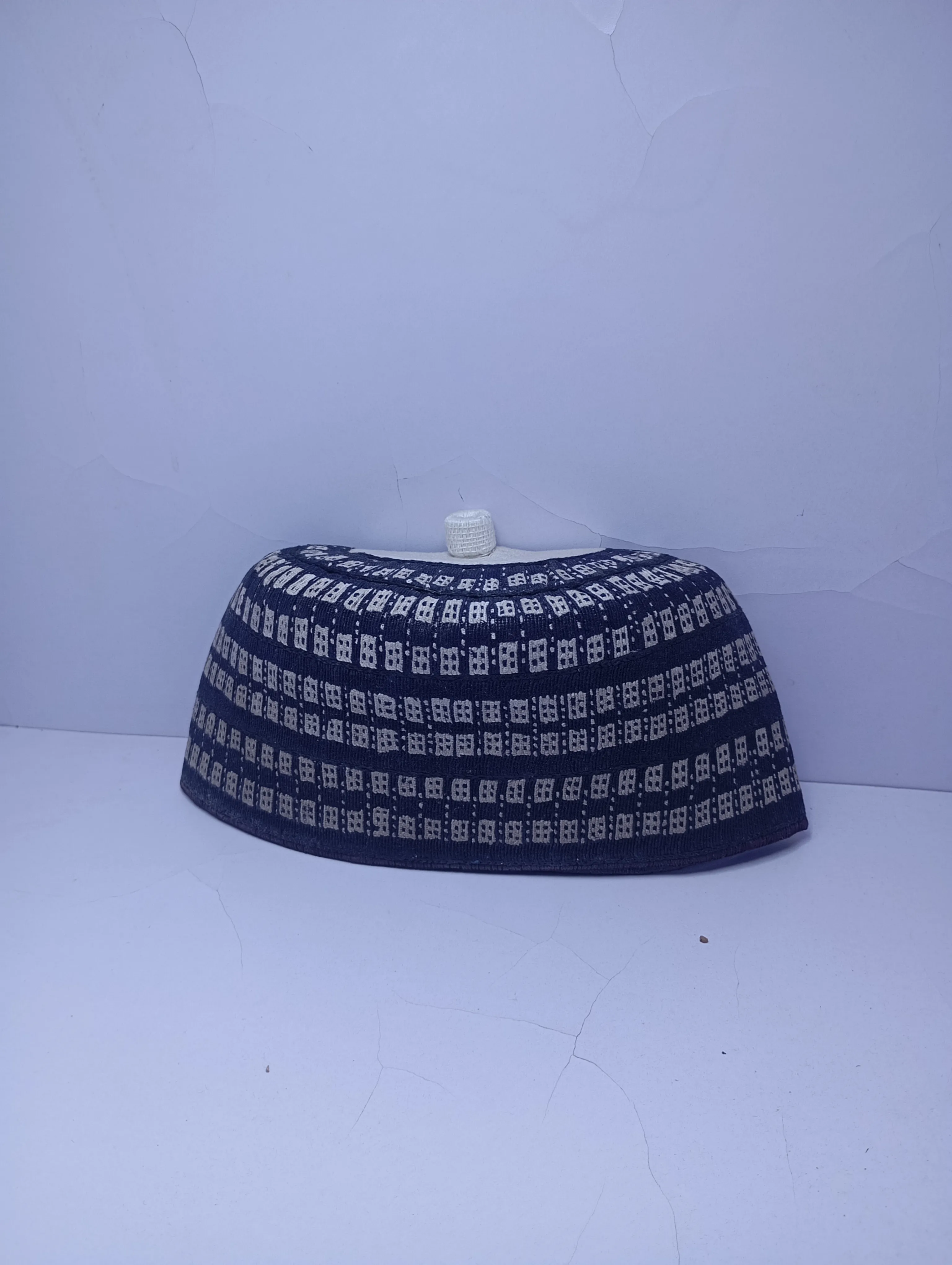 Original Handwoven Hausa Fulani Zawa Cap – Bangol Kindei Bama Style | Men’s Knitted Maiduguri Cap Sizeof 22.5 