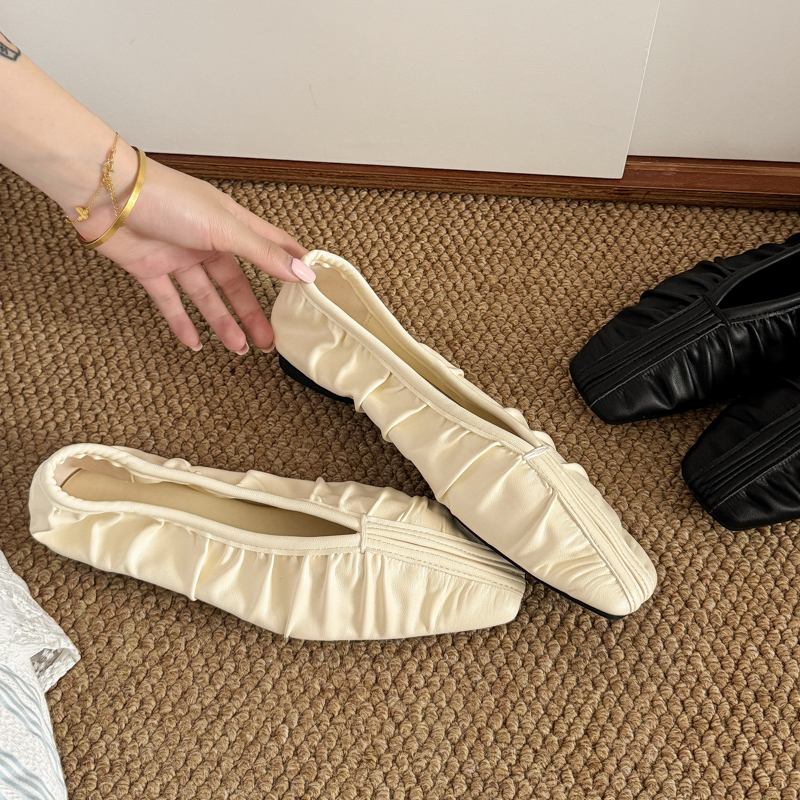 Women's Ballet Flats 2025 New Comfortable Pleated Loafers for Women Large Size Shallow Mouth Soft Sole Female Shoes