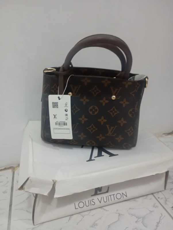 Louis Vuitton Luxury Handbag - Classic Designer Bag