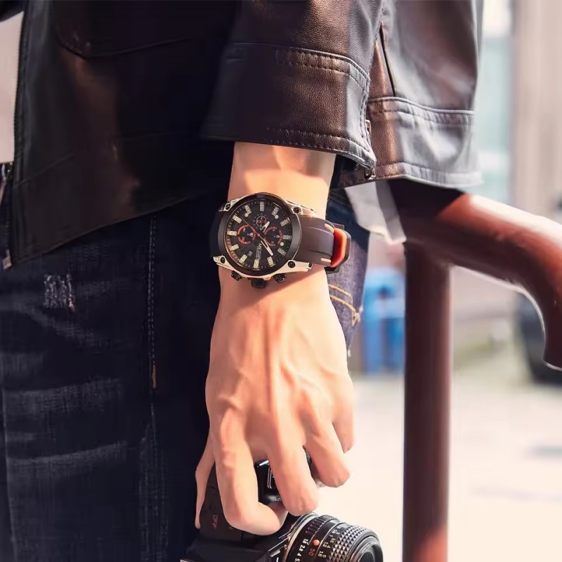 MEGIR 2144 Men's Watch Top Brand Luxury Sports Military Watch Chronograph Night Light Date Silicone Strap Men's Quartz Clock