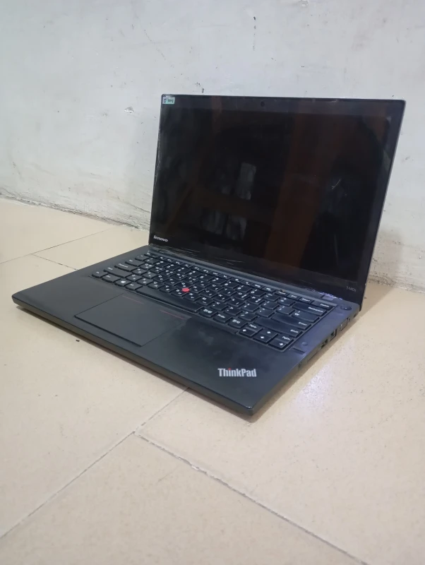 HP EliteBook Revolve 810 G2 Core i5 8GB RAM 256GB SSD Convertible Laptop