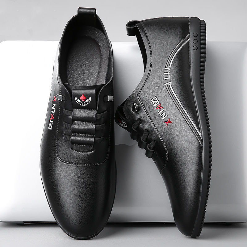 Retro Leather Shoes for Men Summer 2025 New Outdoor Lightweight Men's Loafers British Peas Shoes Men's Moccasins Tenis Masculino