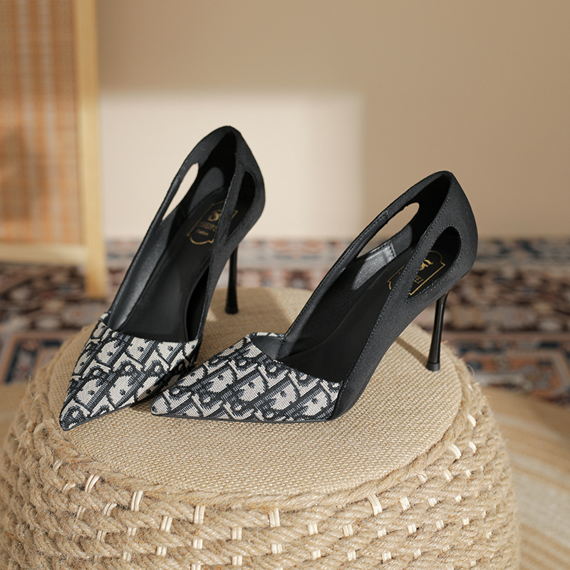 Embroidered Ladies Sandals Fashion Pointed Heeled 2025 New Luxury Heeled High Heeled Women's Shoes