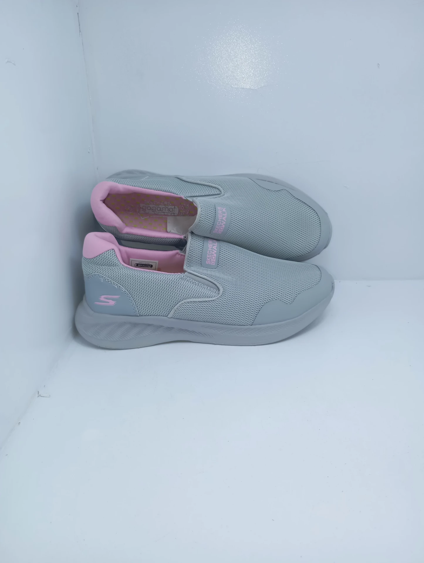 Skechers Ultra Flex 3.0 Hands-Free Slip-ins