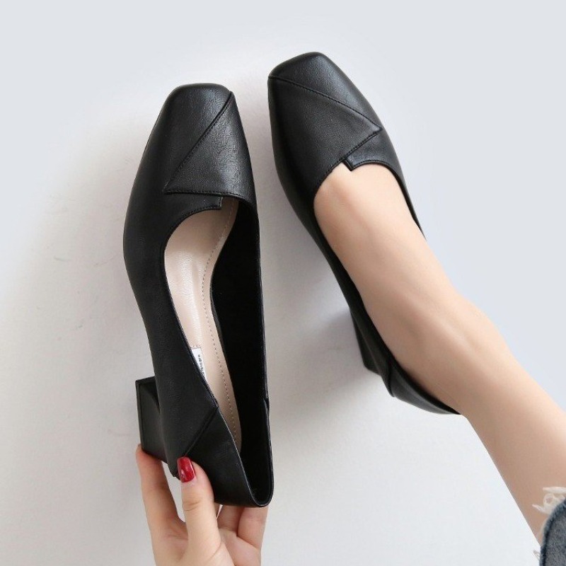 Spring and Autumn 2025 New Style Square Head Soft Sole Shoes, Soft Soles, Fashionable, Casual and Versatile Single Shoes