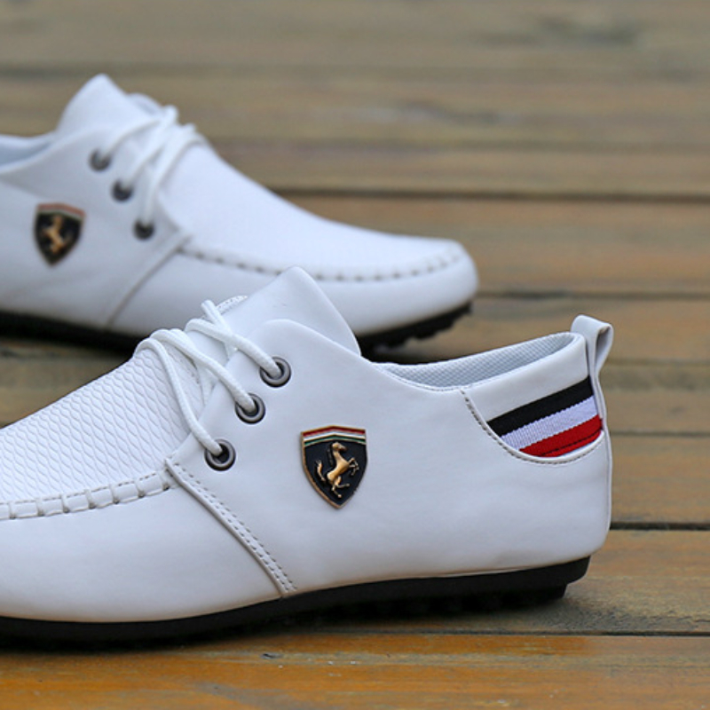 Spring and Autumn New Style Breathable Men's Lightweight Loafers Shoes British Sneakers Solid Lace-up 2023 Men Leather Shoes