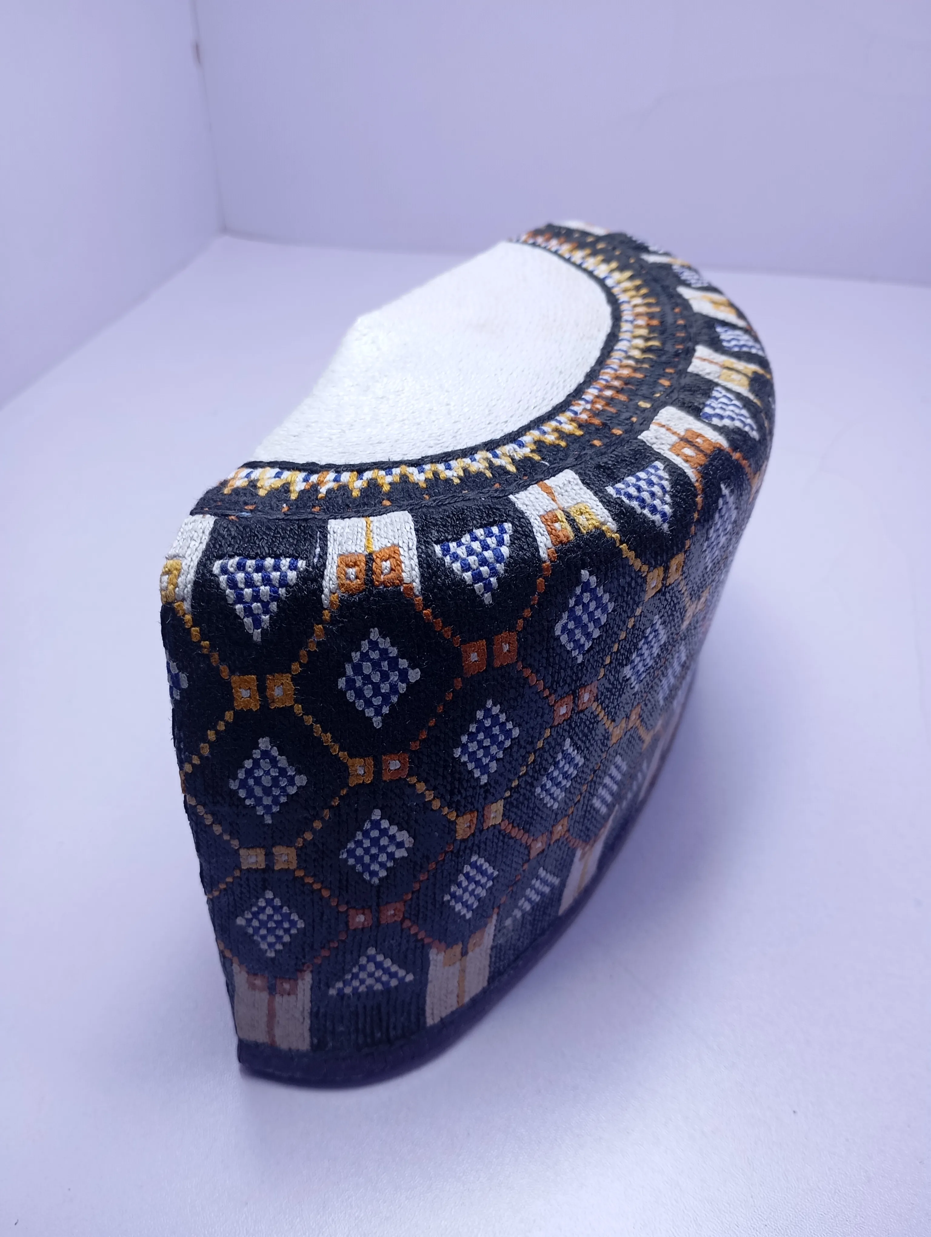 Original Handwoven Hausa Fulani Zawa Cap – Bangol Kindei Bama Style | Men’s Knitted Maiduguri Cap Sizeof 22.5 