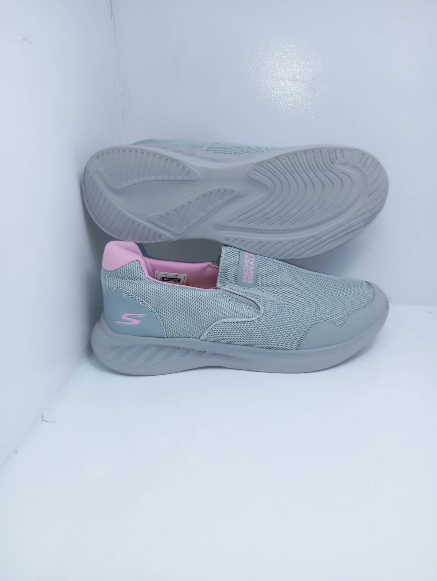 Skechers Sport Elite Lightweight Sneakers