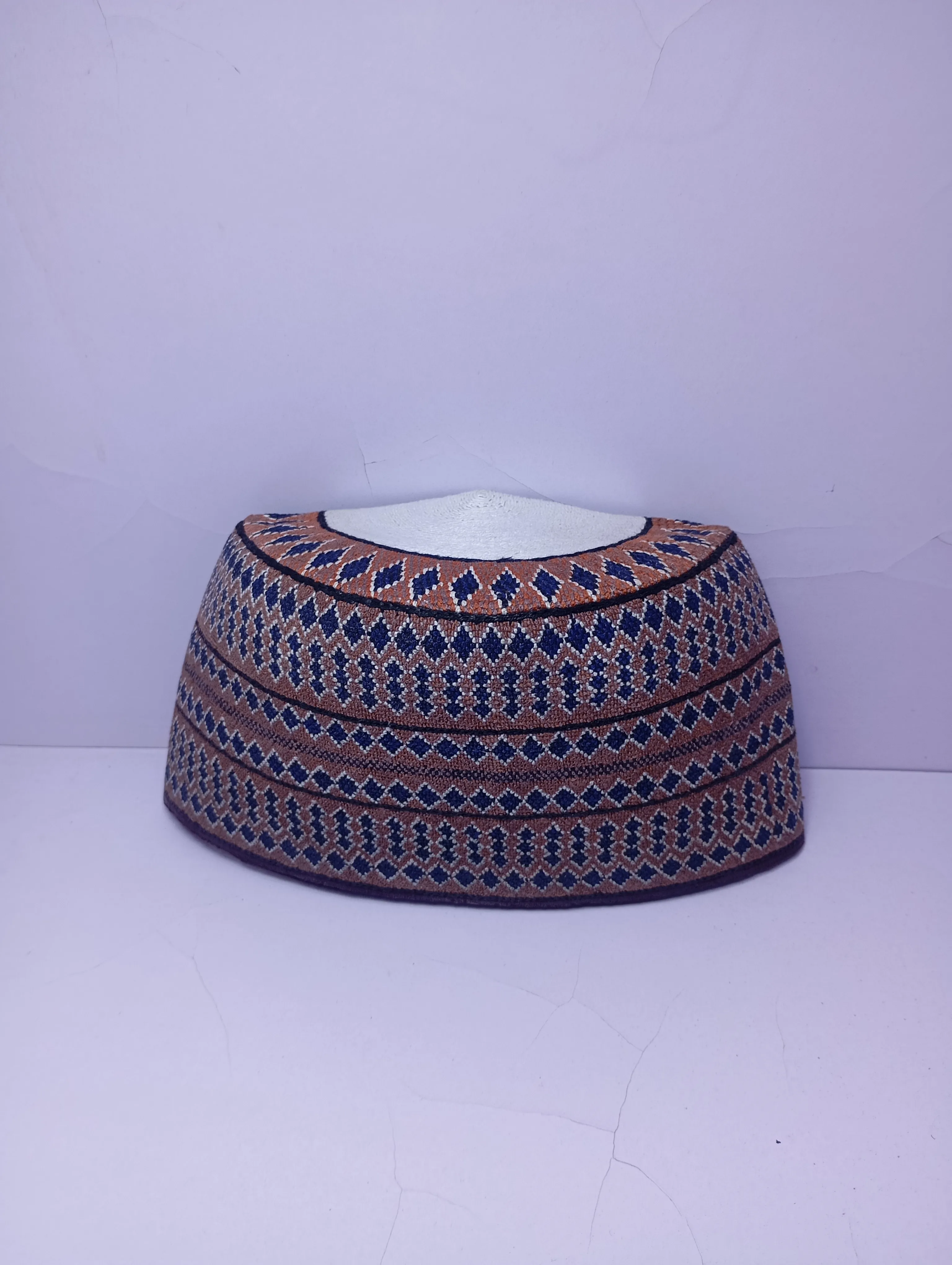 Original Handwoven Hausa Fulani Zawa Cap – Bangol Kindei Bama Style | Men’s Knitted Maiduguri Cap Sizeof 23 