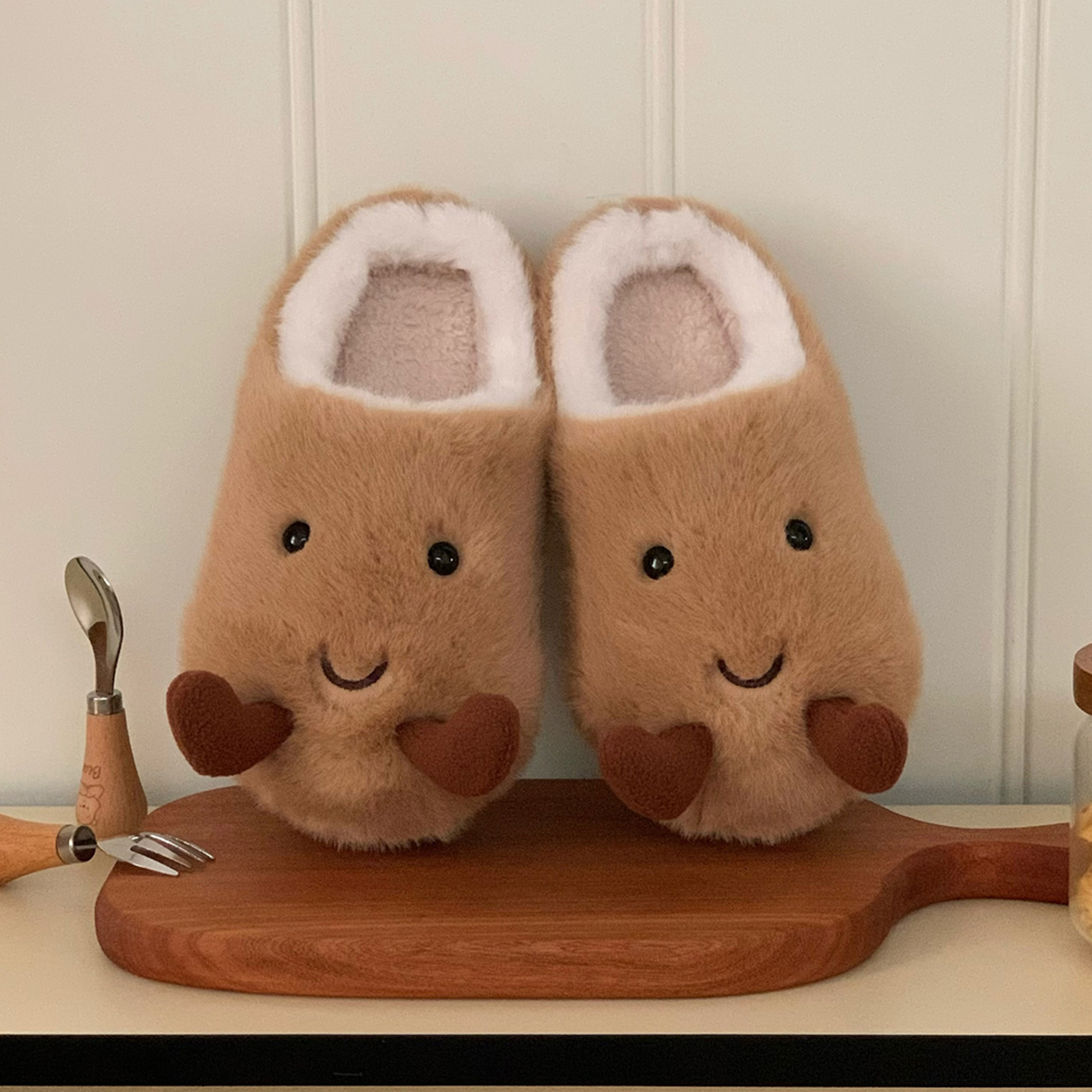 Creative and Fun Peanut-Shaped Home Warm Cotton Slippers for Women, Ins-Style Plush Non-Slip Winter Indoor Ladies' Slippers
