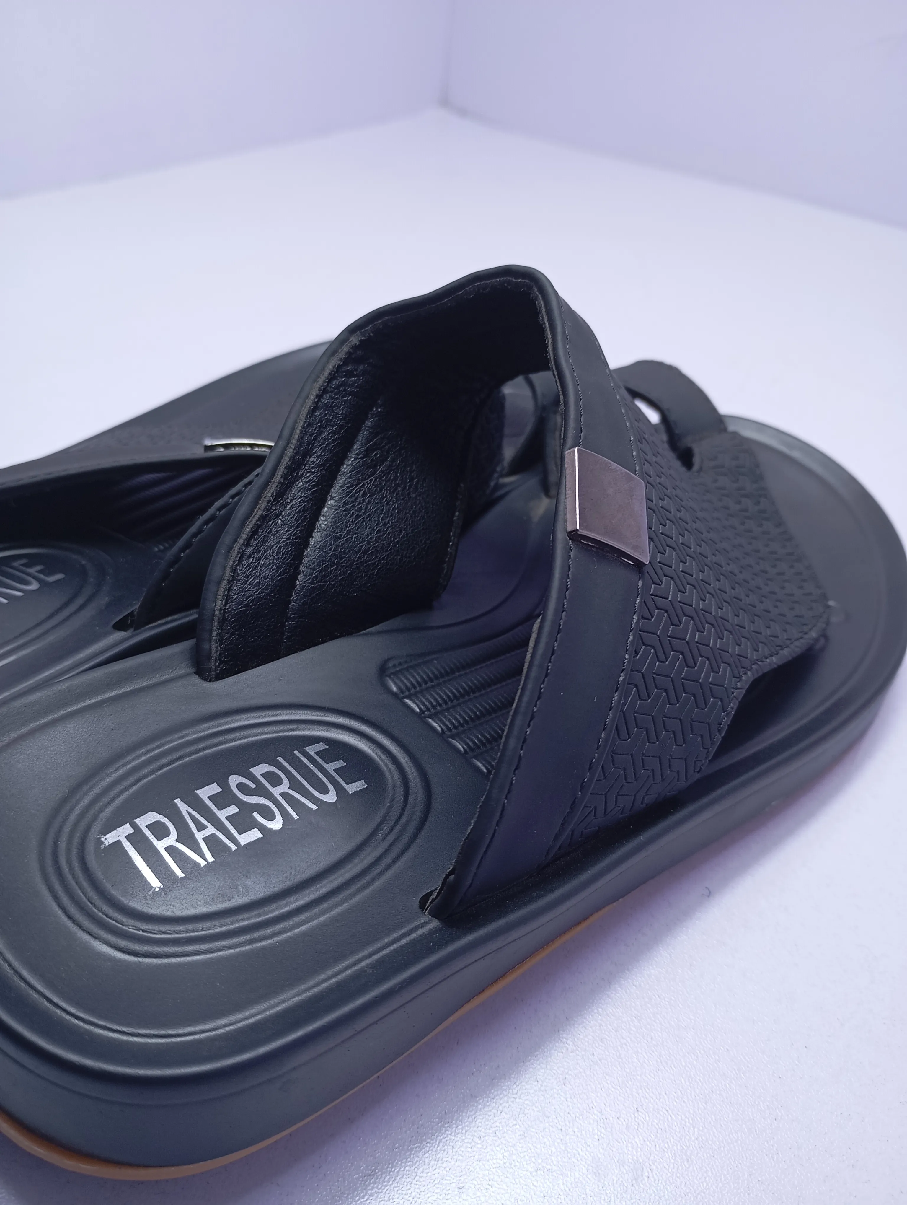 Men Shoe Sandal Treasure Sizeof 33 