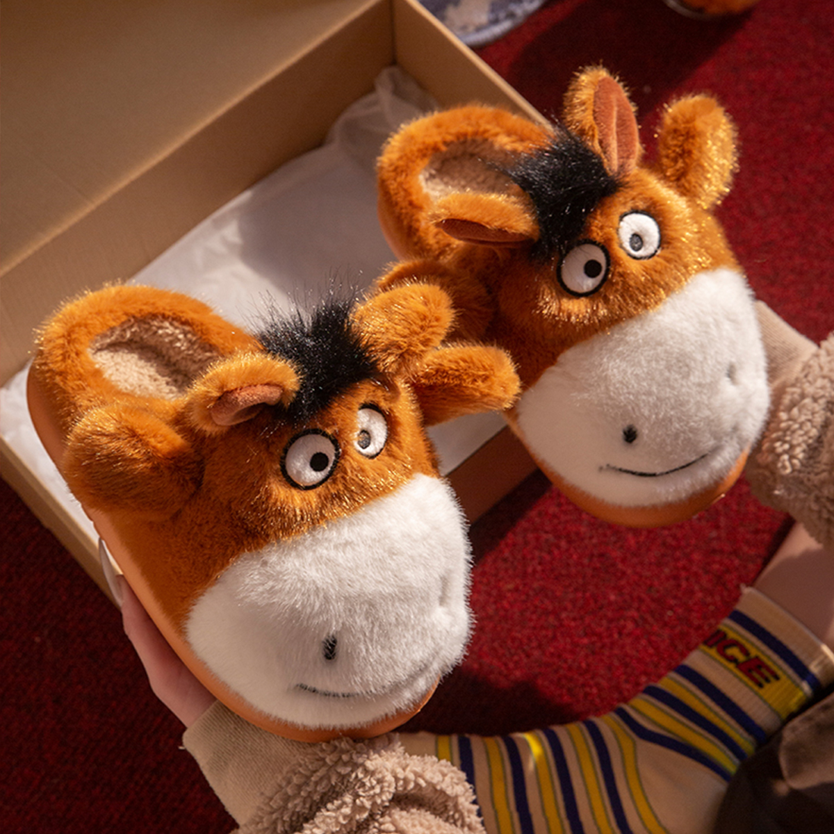 Fun Croissant Bread Cotton Slippers for Men and Women, Winter Couple Home Use, Thick-Soled Non-Slip Home Slippers for Women